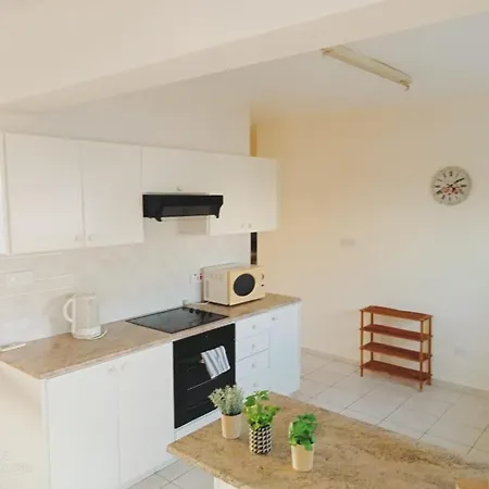 3 Bedroom Apatment Apartment Klorakas