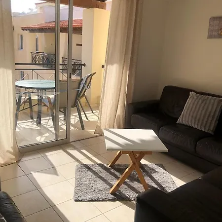 3 Bedroom Apatment * Klorakas