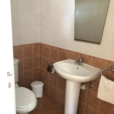 3 Bedroom Apatment Apartment Klorakas
